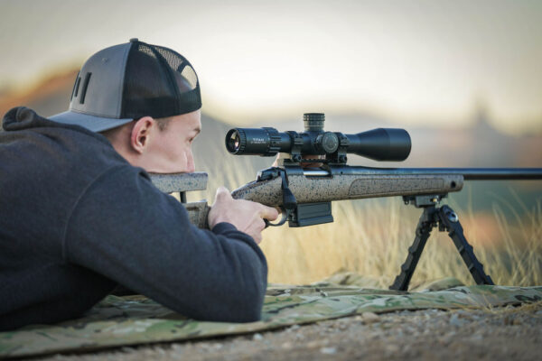 Element Titan 3-18×50 FFP